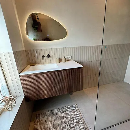 Villa Intermediate House From 1920 Near Beach, Haarlem En Adam Hillegom