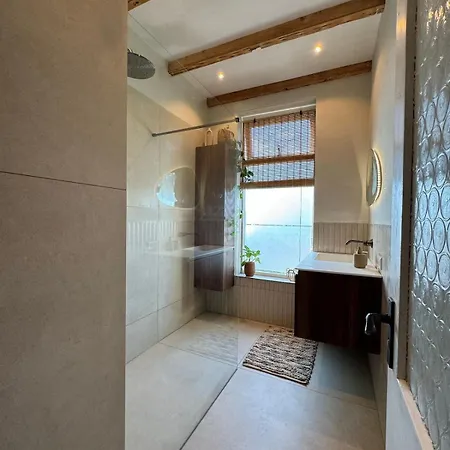 Intermediate House From 1920 Near Beach, Haarlem En Adam Villa *