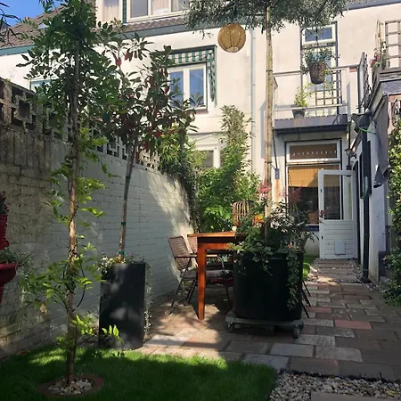 Intermediate House From 1920 Near Beach, Haarlem En Adam Villa *
